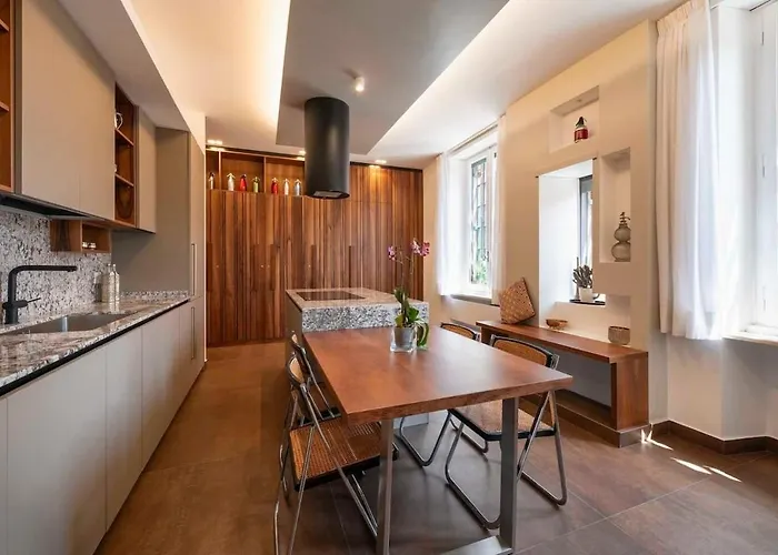 Orange Tree דירה