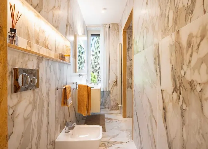 Apartment Orange Tree