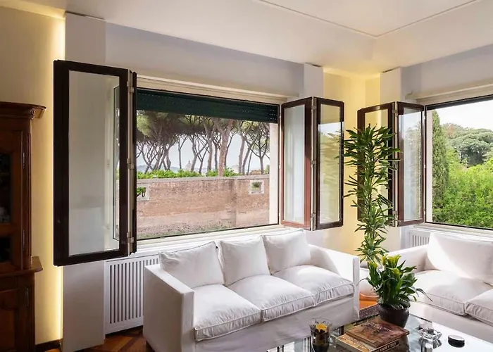 Orange Tree Apartment *